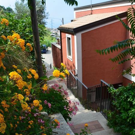 B&B La Casa Rossa เปาลา ภายนอก รูปภาพ