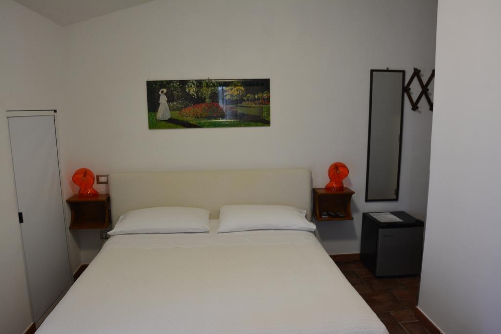 B&B La Casa Rossa เปาลา ห้อง รูปภาพ