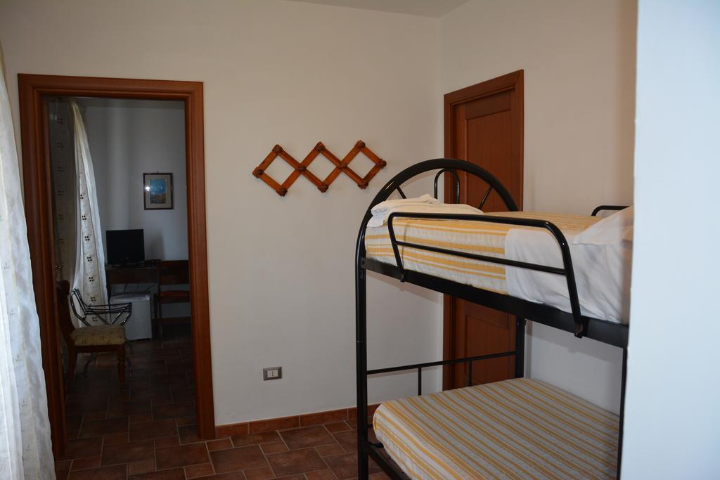 B&B La Casa Rossa เปาลา ห้อง รูปภาพ